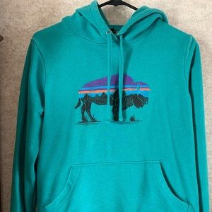 Women’s Patagonia Sweatshirt